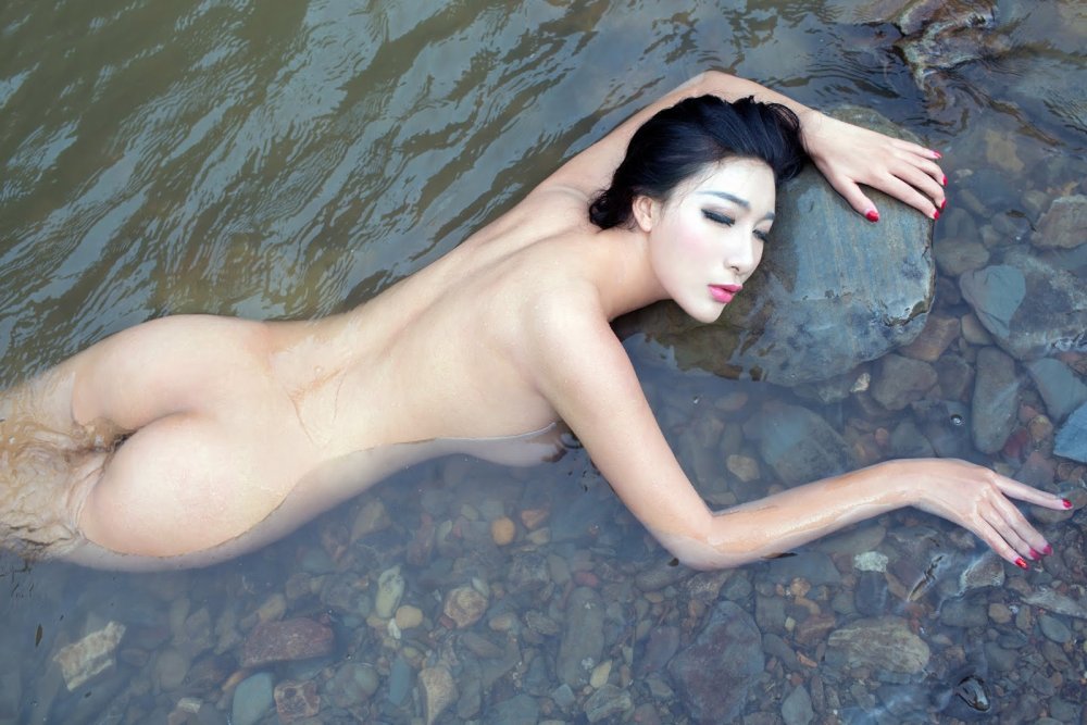 Line tuigirl Erotic photo shoot
