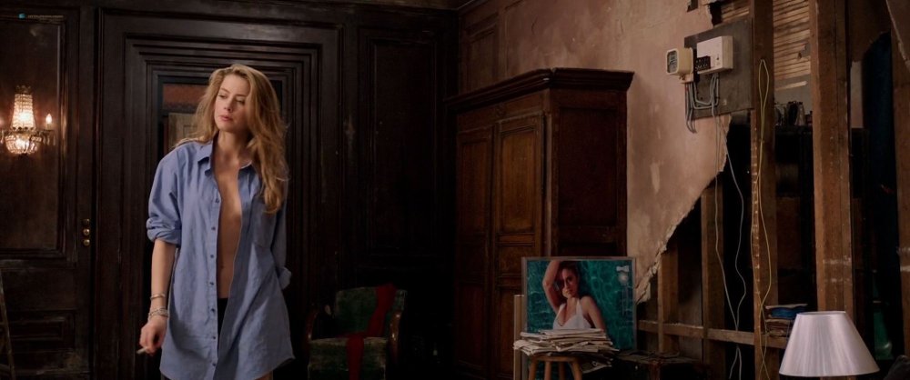 Actress Amber Herd Naked