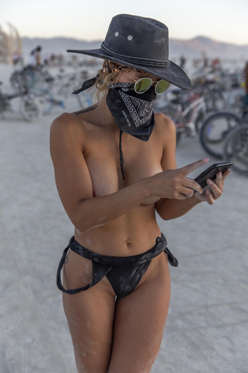 Berning Meng Festival Nude Girls