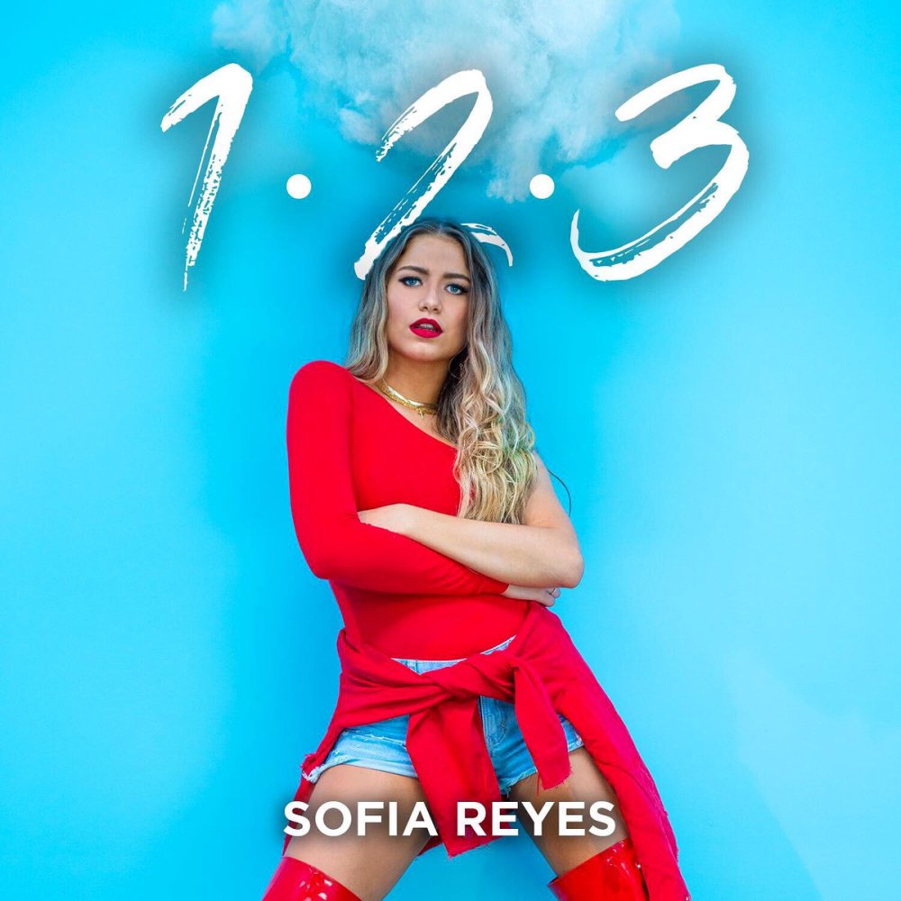 Sofia Reyes legs