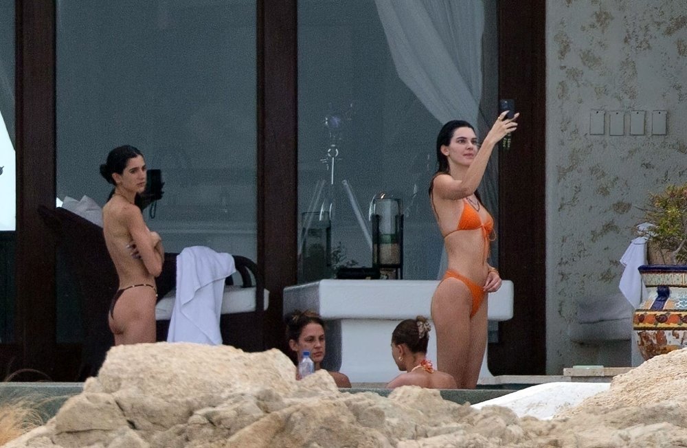 Kendall Jenner Toples