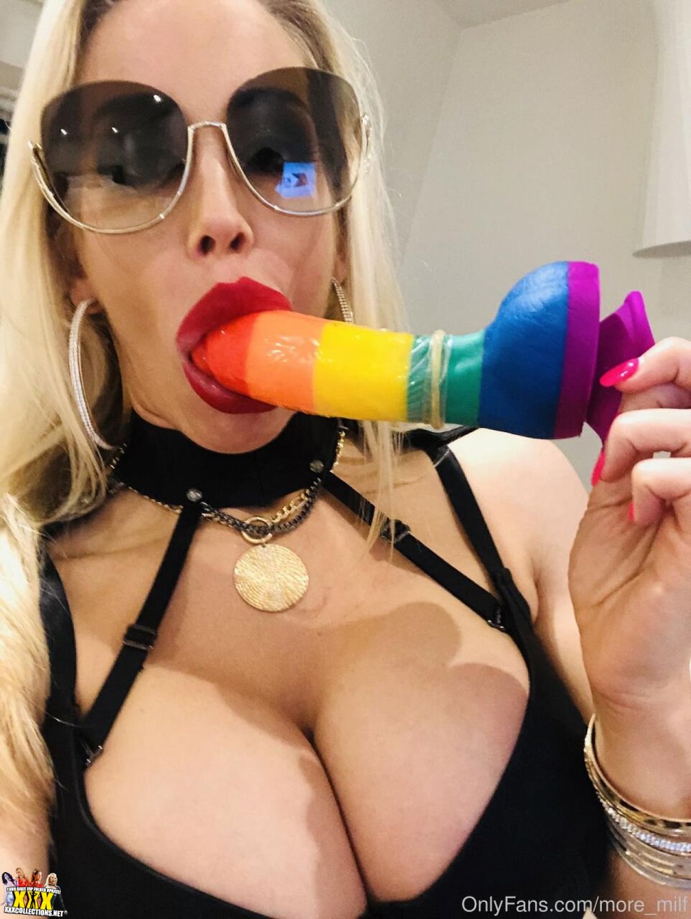 Pornstars Rebecca Moore Solo