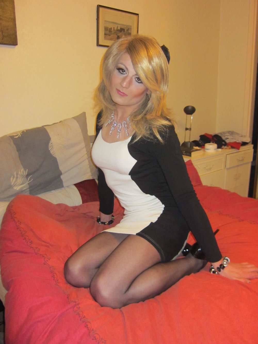 Naomi Taylor Crossdress