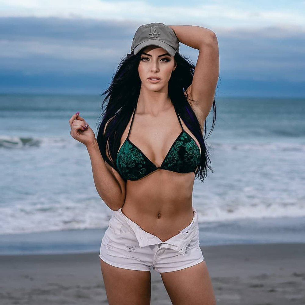 Peyton Murmayer 18