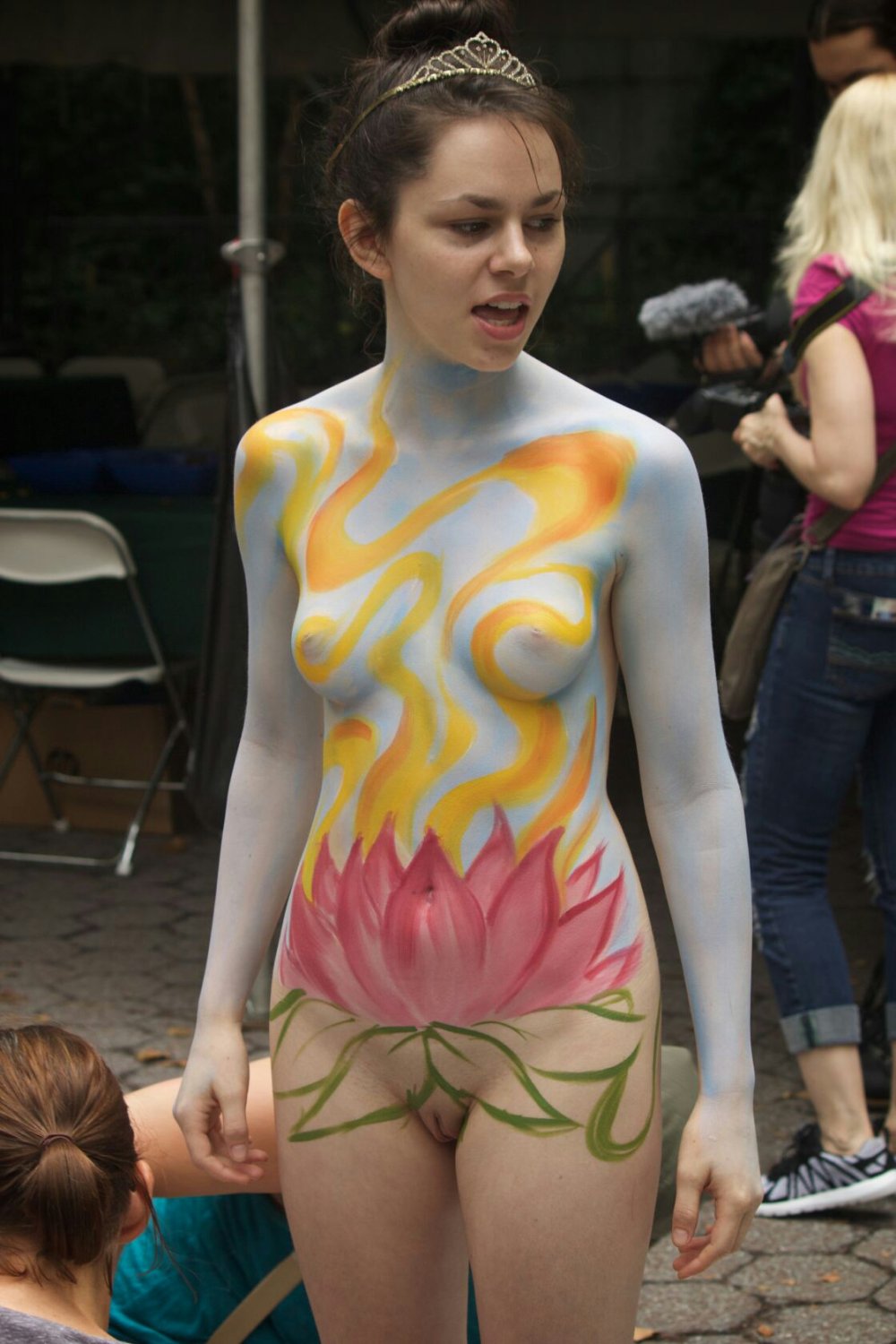 Bodiart on the female body