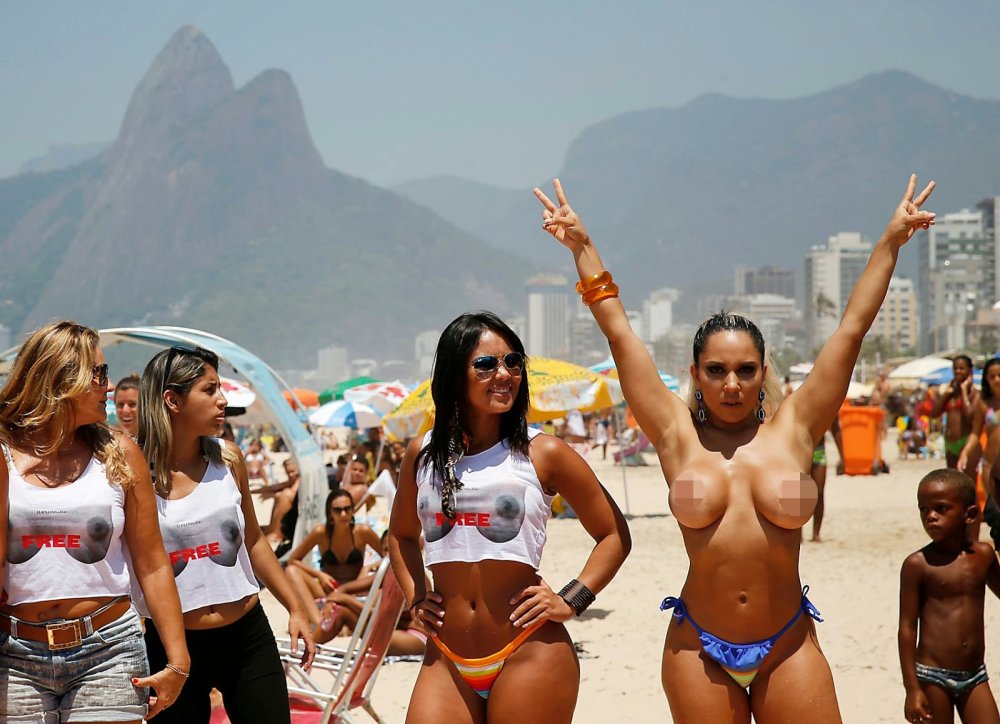 Brazilian girls on the beach Toples