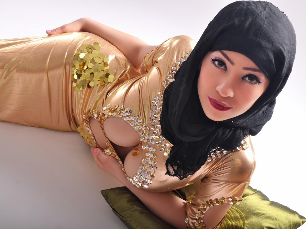 Arabic with large ass