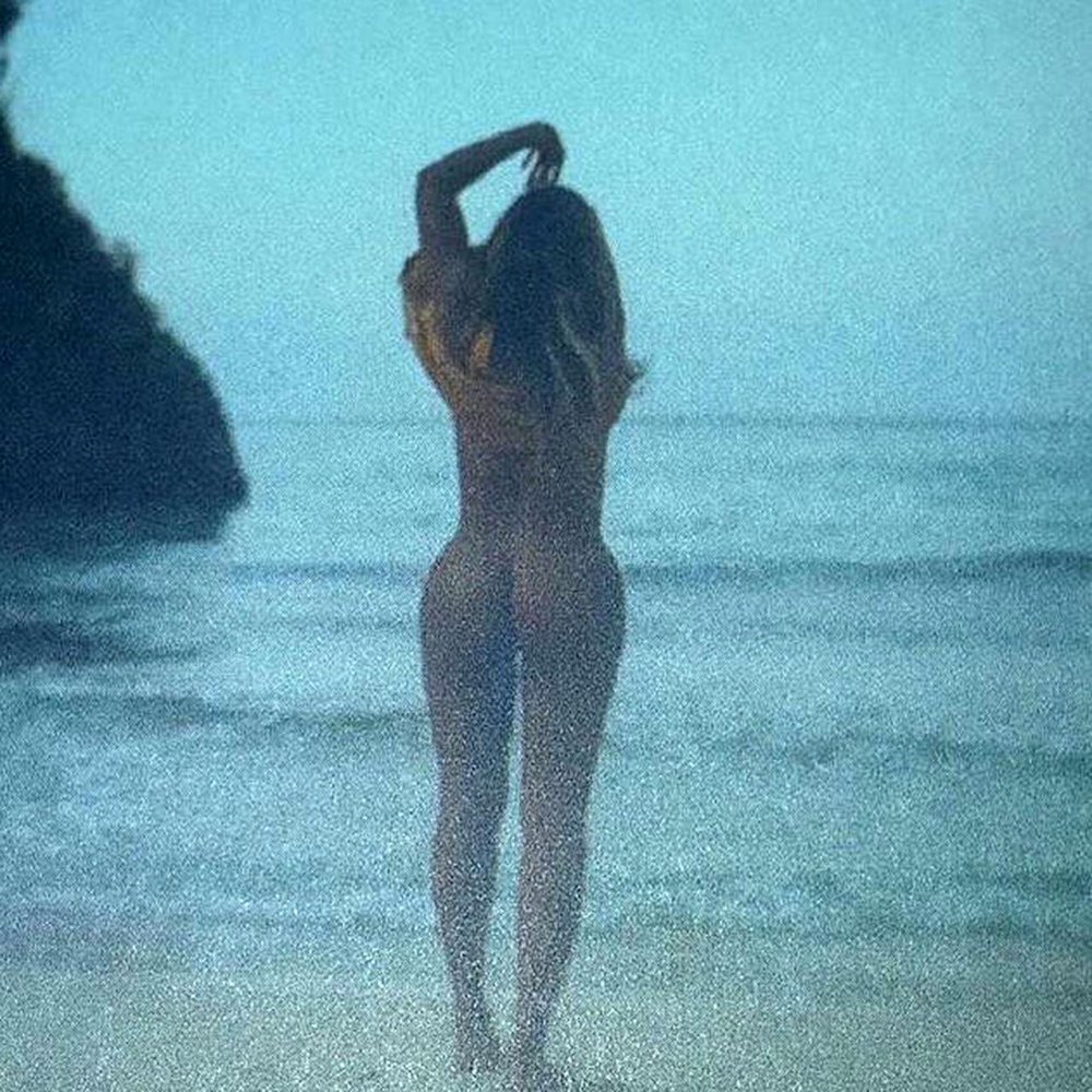 Naked celebrities without clothes
