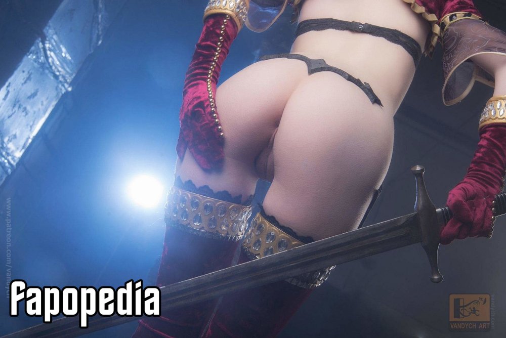 Alina Vandich Cosplay League Legends