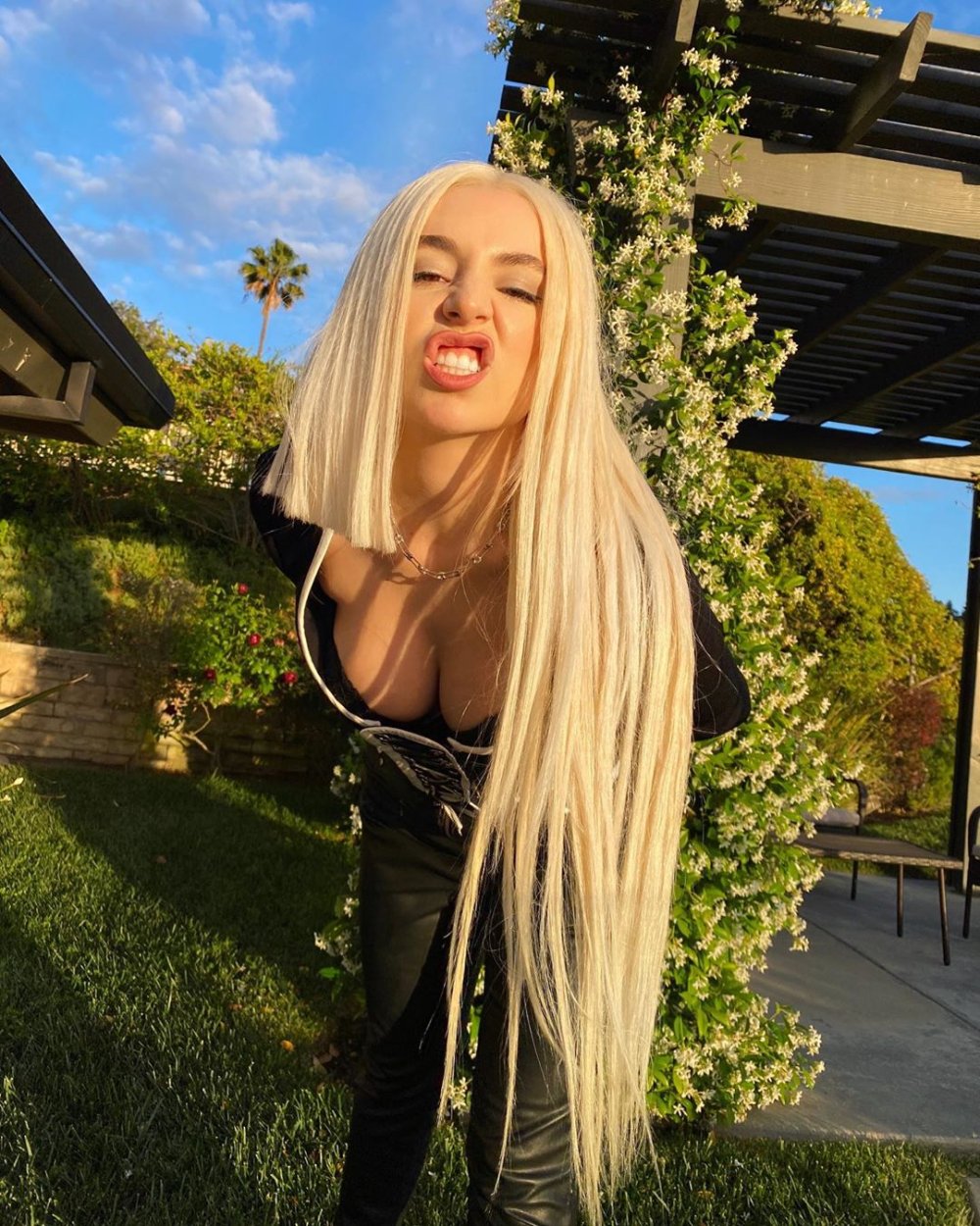 Ava Max chest