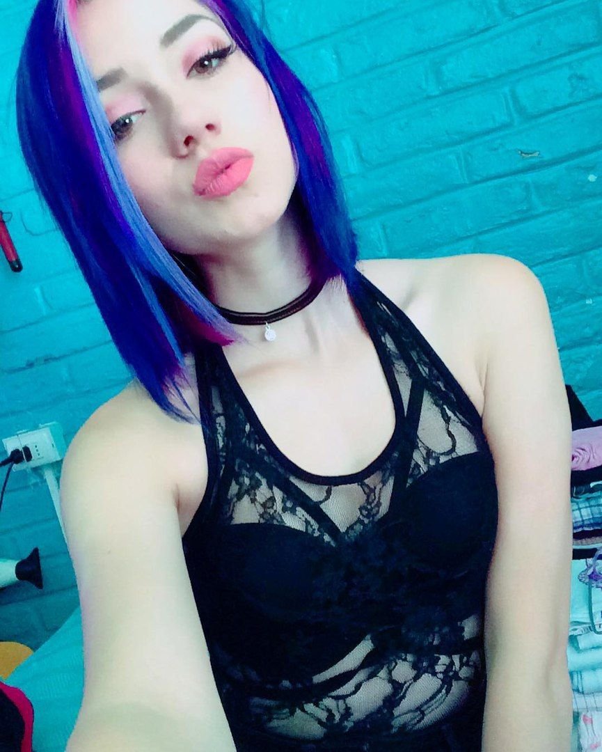 Pornstar with blue hair