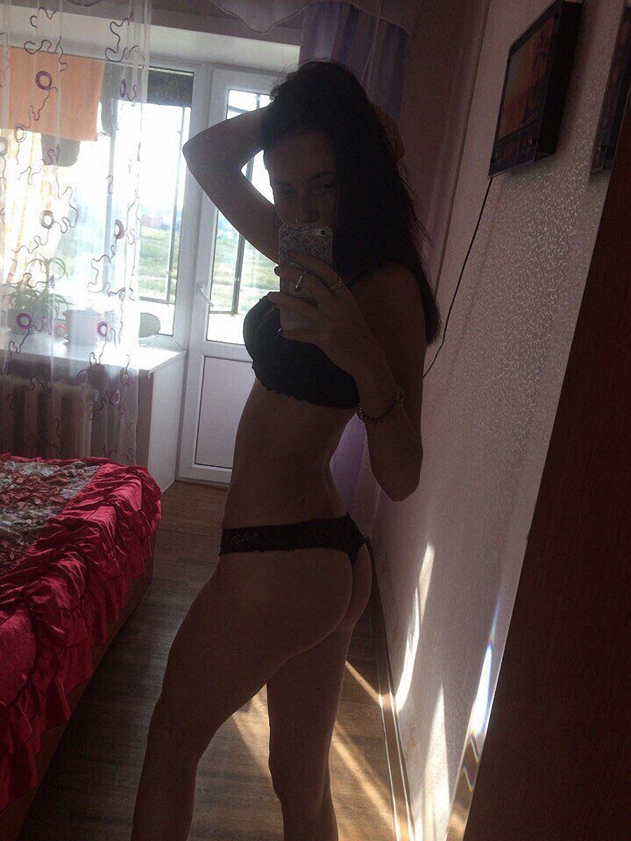Model Helga SnoKATITI