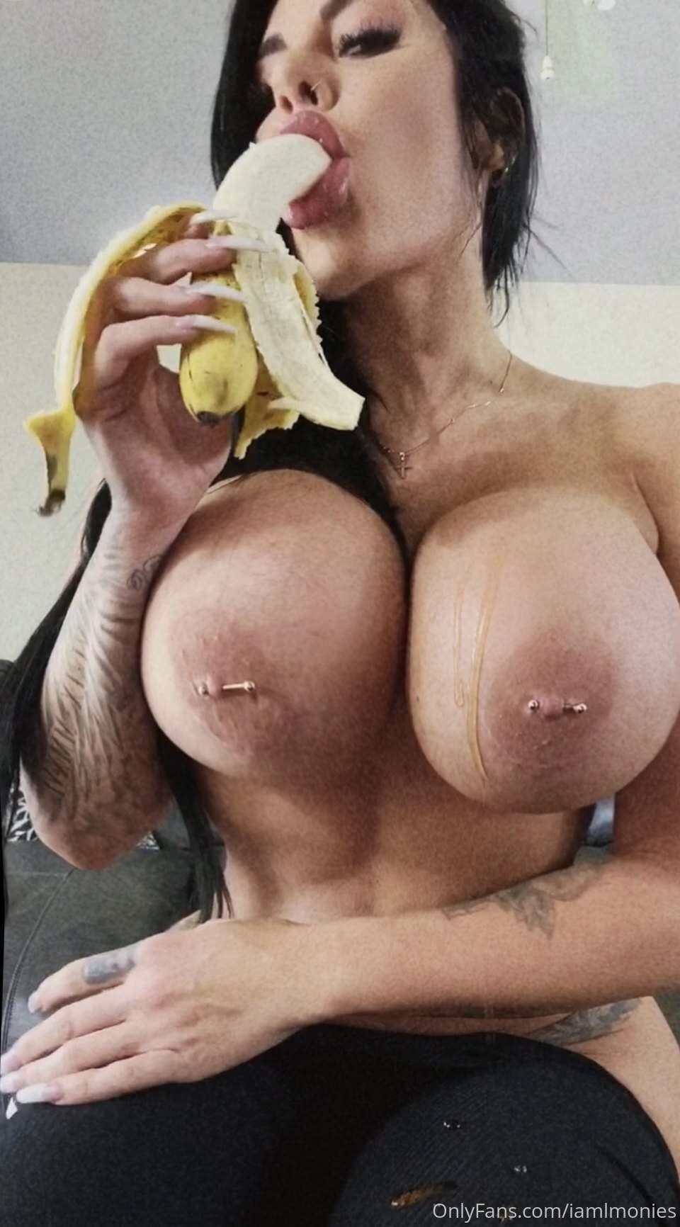 Linda lee nunziato naked pussy licks