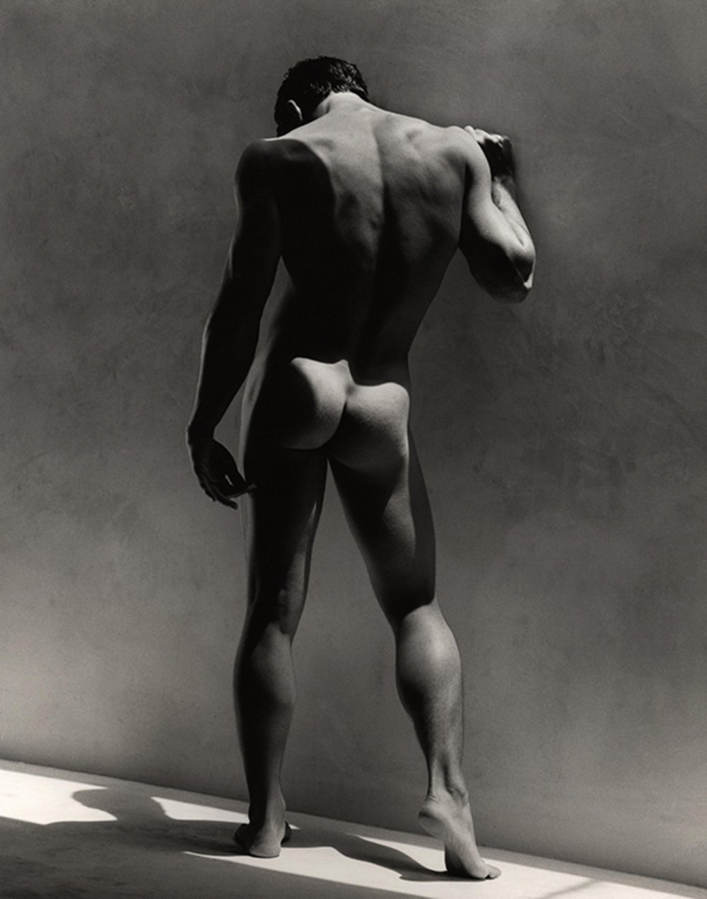 Men's erotic photo shoot in nature