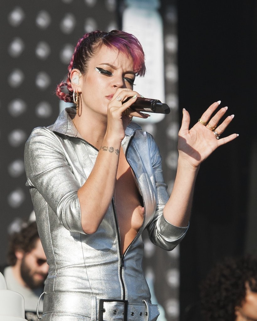 Female Singer Sexy Performing Live Concert
