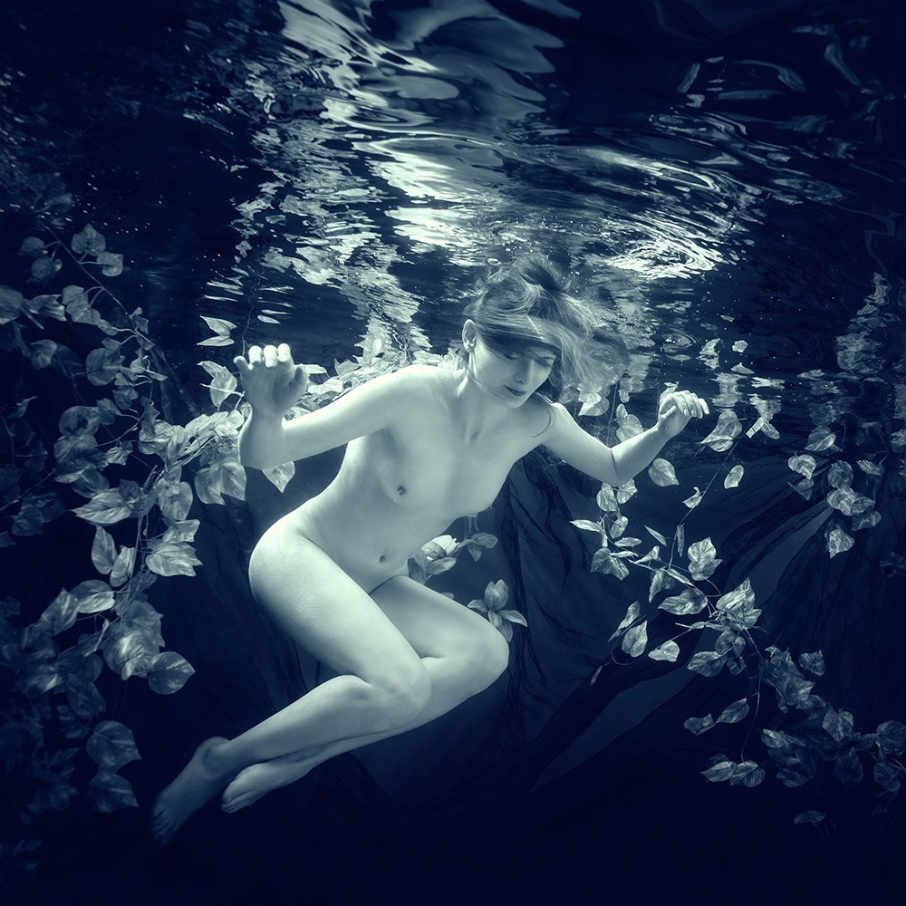 Photoshoot underwater
