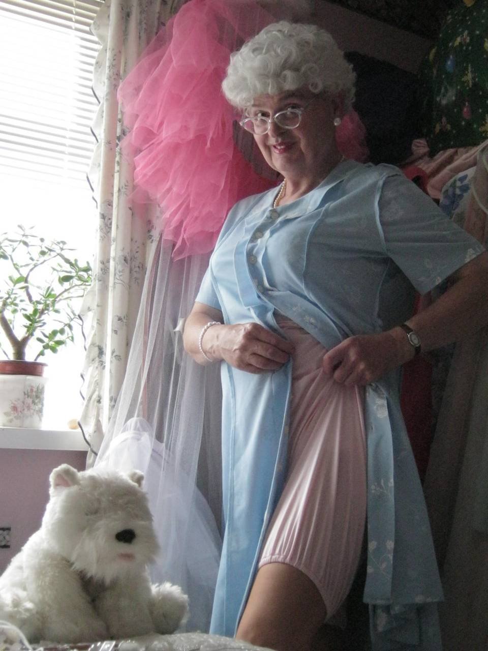 Old woman in the rates
