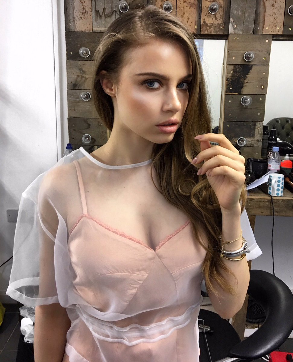 Xenia tchoumi nude