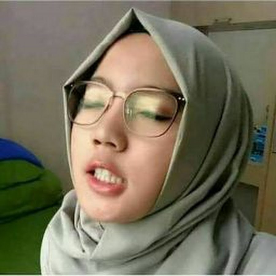 Hijab selfie Indonesian Small Boobs