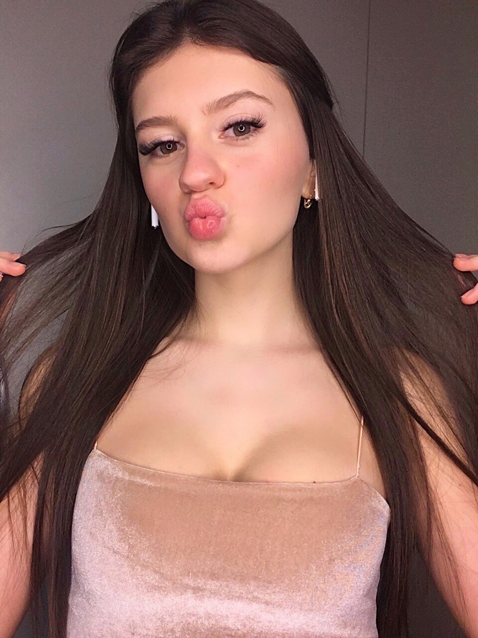 Anastasia Kendall Leaked