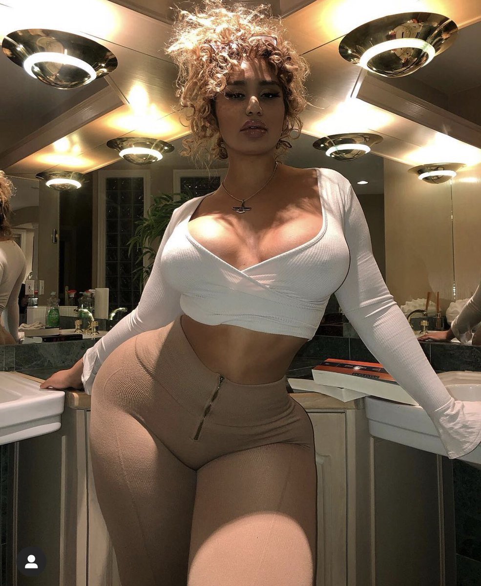 Karmela Khabibi with a shit