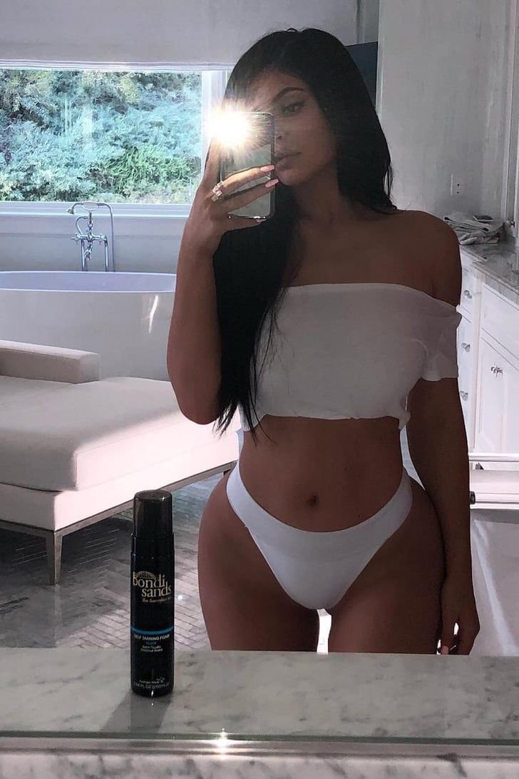 Kylie Jenner Figure without Photoshop 2020