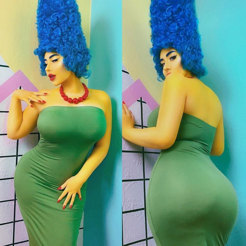Marge Simpson Cosplay