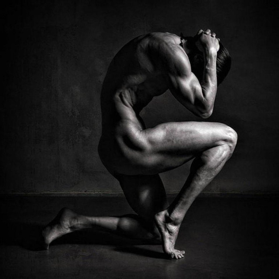 Aesthetics of the male body nude