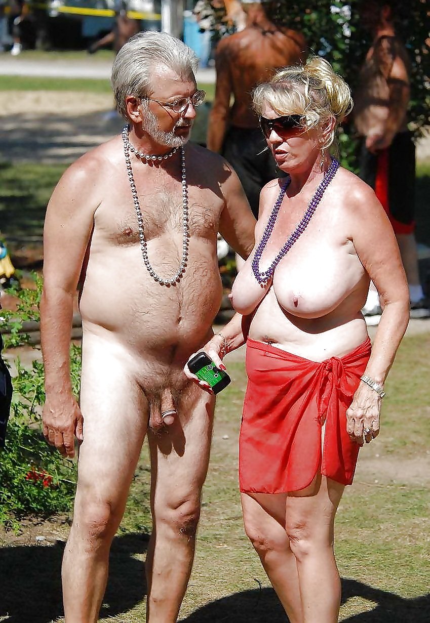 Close -up beach naked couples