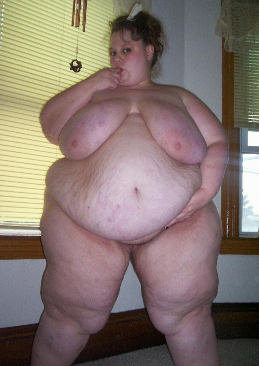 Very thick naked women