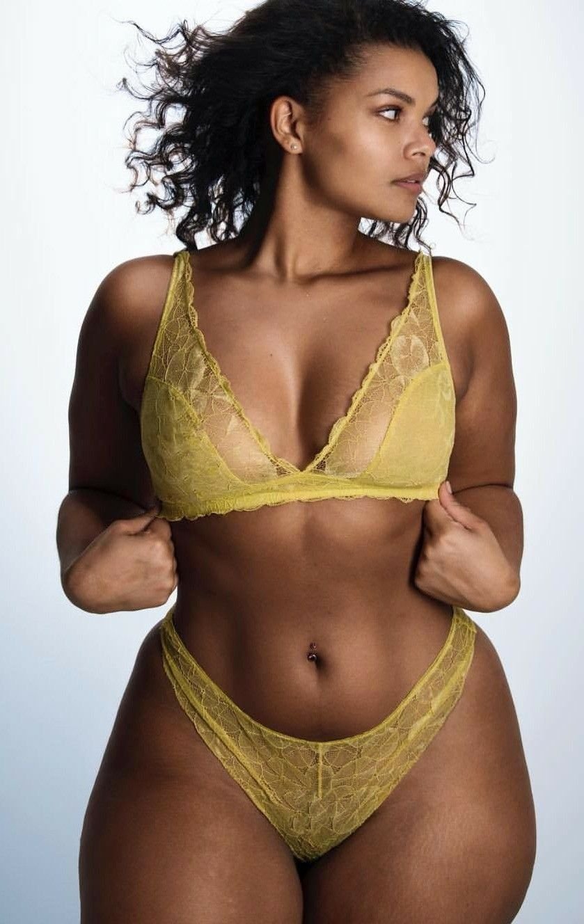 Jovana Ventura model