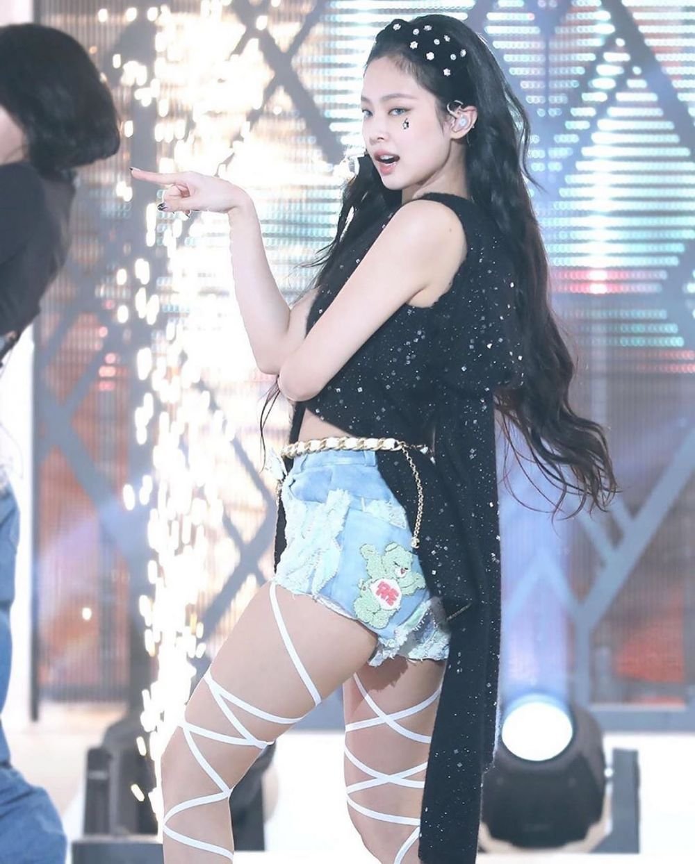 Ariana Grande drain