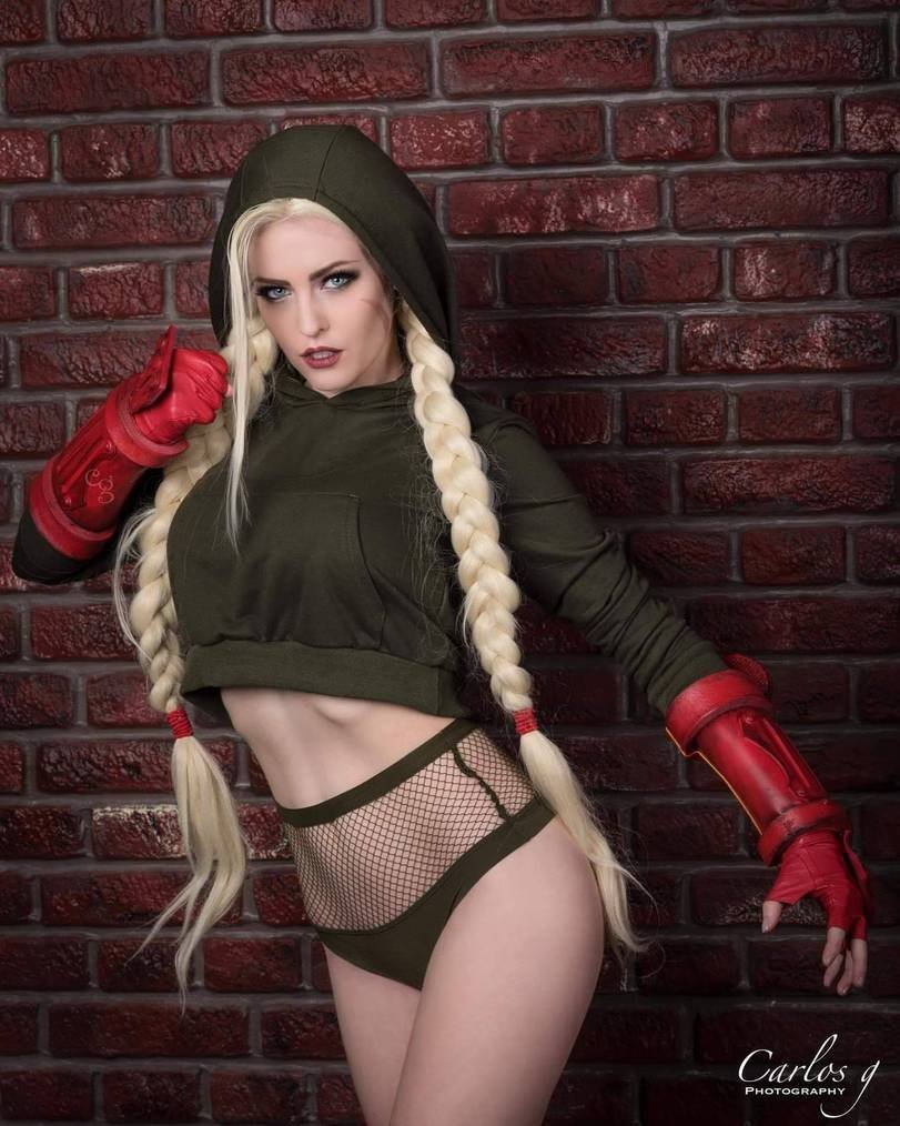 Rei Yoshida cosplay