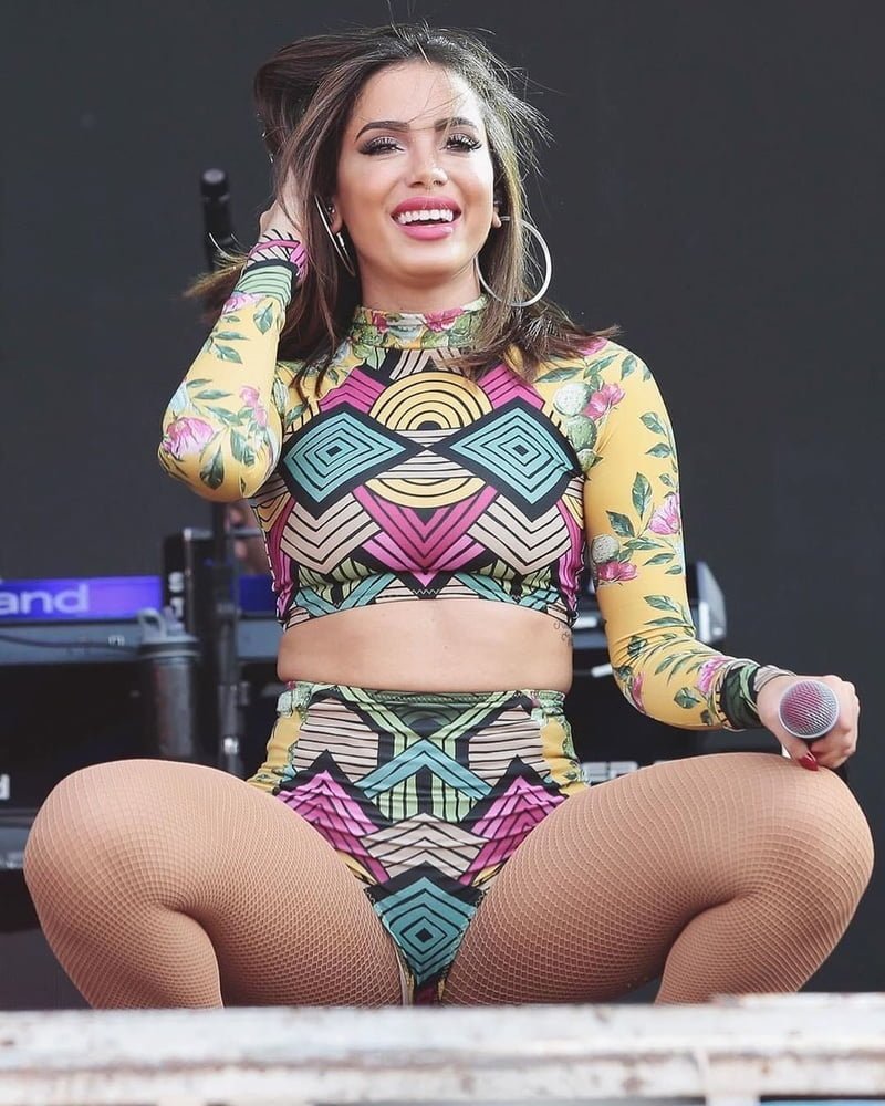 Anitta singer Hot
