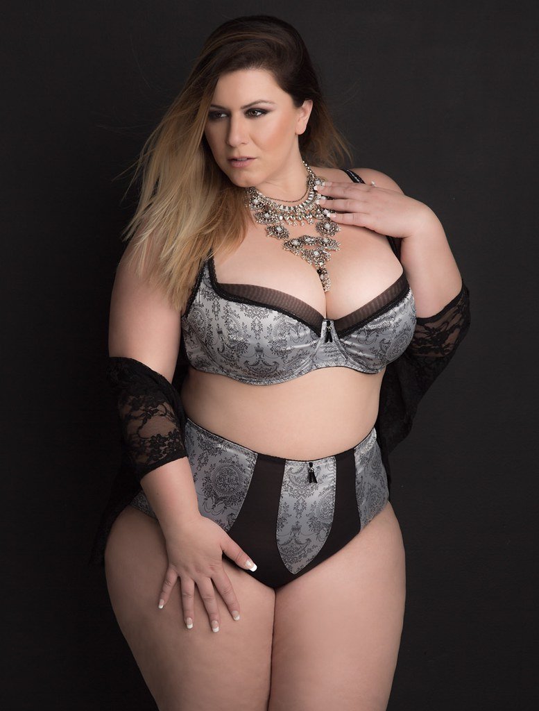 London Andrews Booty
