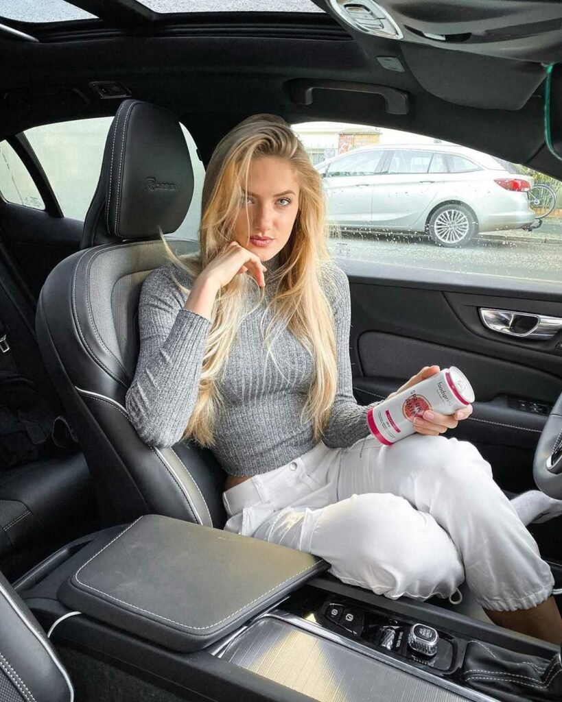 Alicia Schmidt Hot