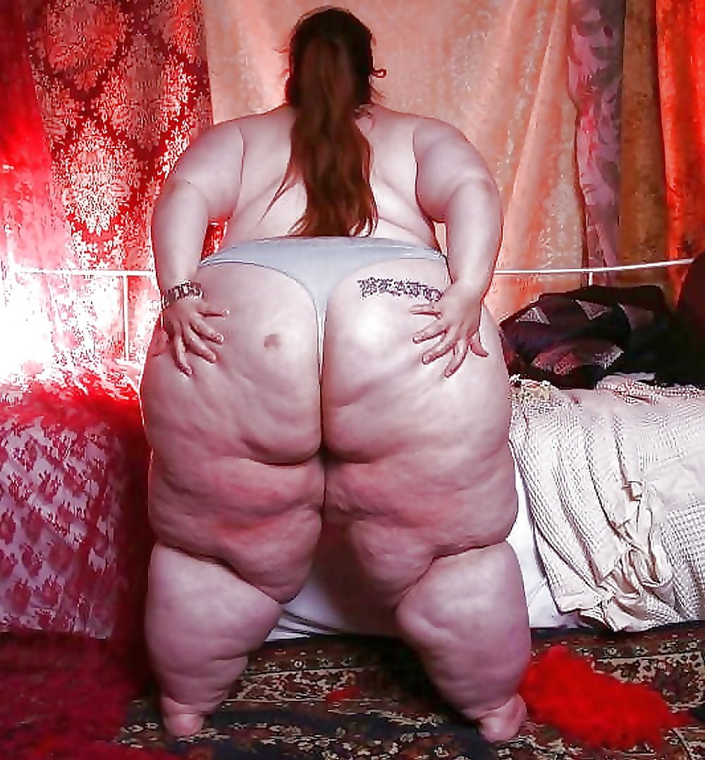 Super thick naked women