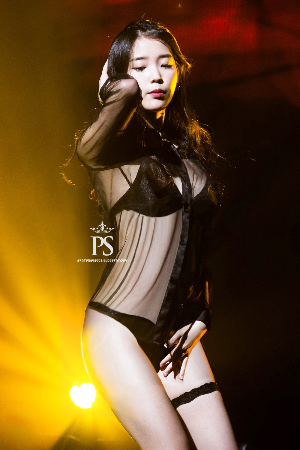 Kpop idols without panties nude