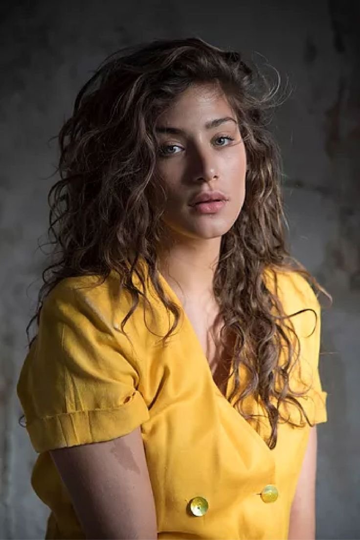 Alessandra Manon