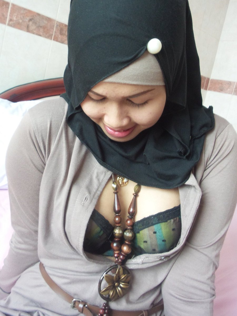 Hijab Selfie Indonesian