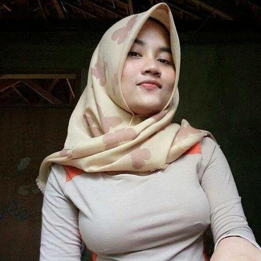 Mira Sakura Tetek Besar