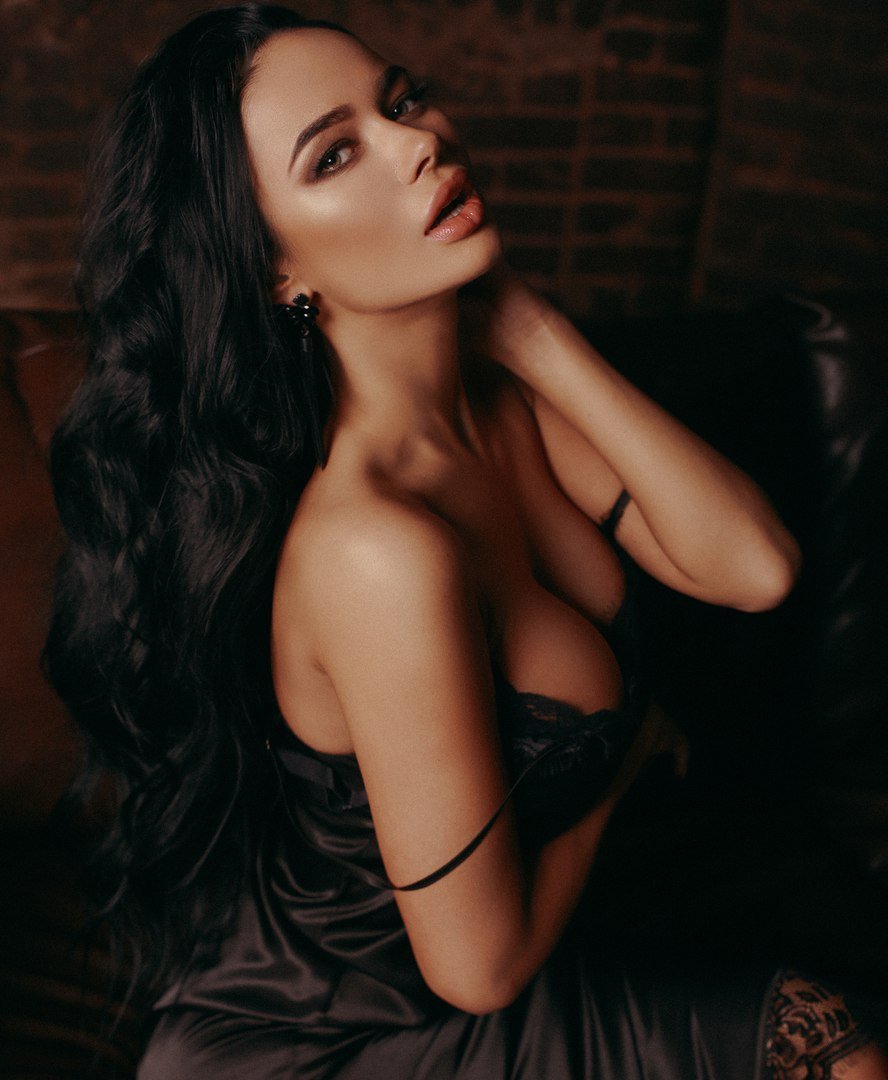 Yana Velichko model naked