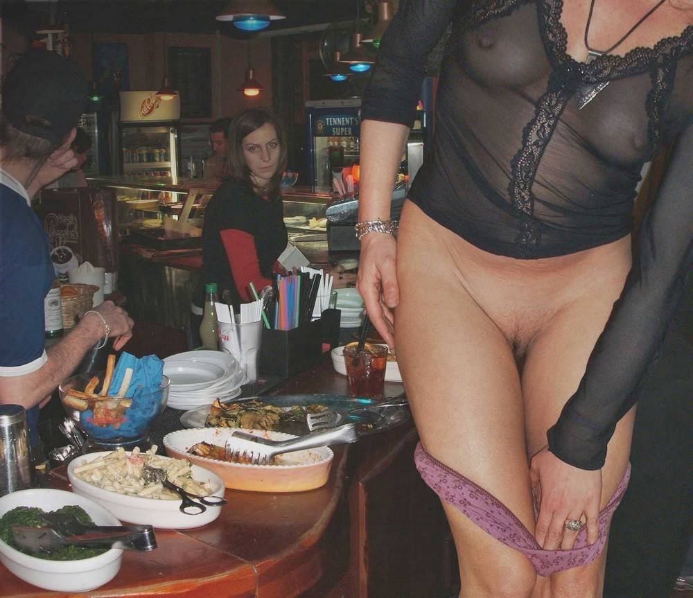 Upskirt Vintage Picture. Nice Bush No Panties
