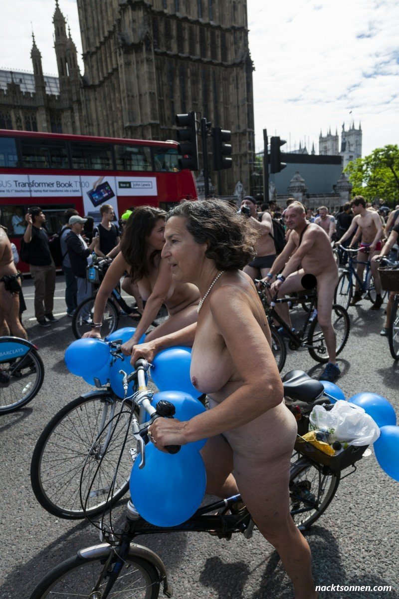 Naked women naked people