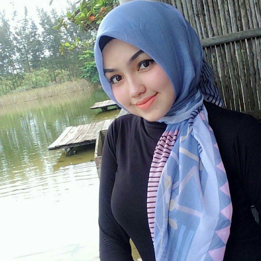 Indonesia hijab boobs