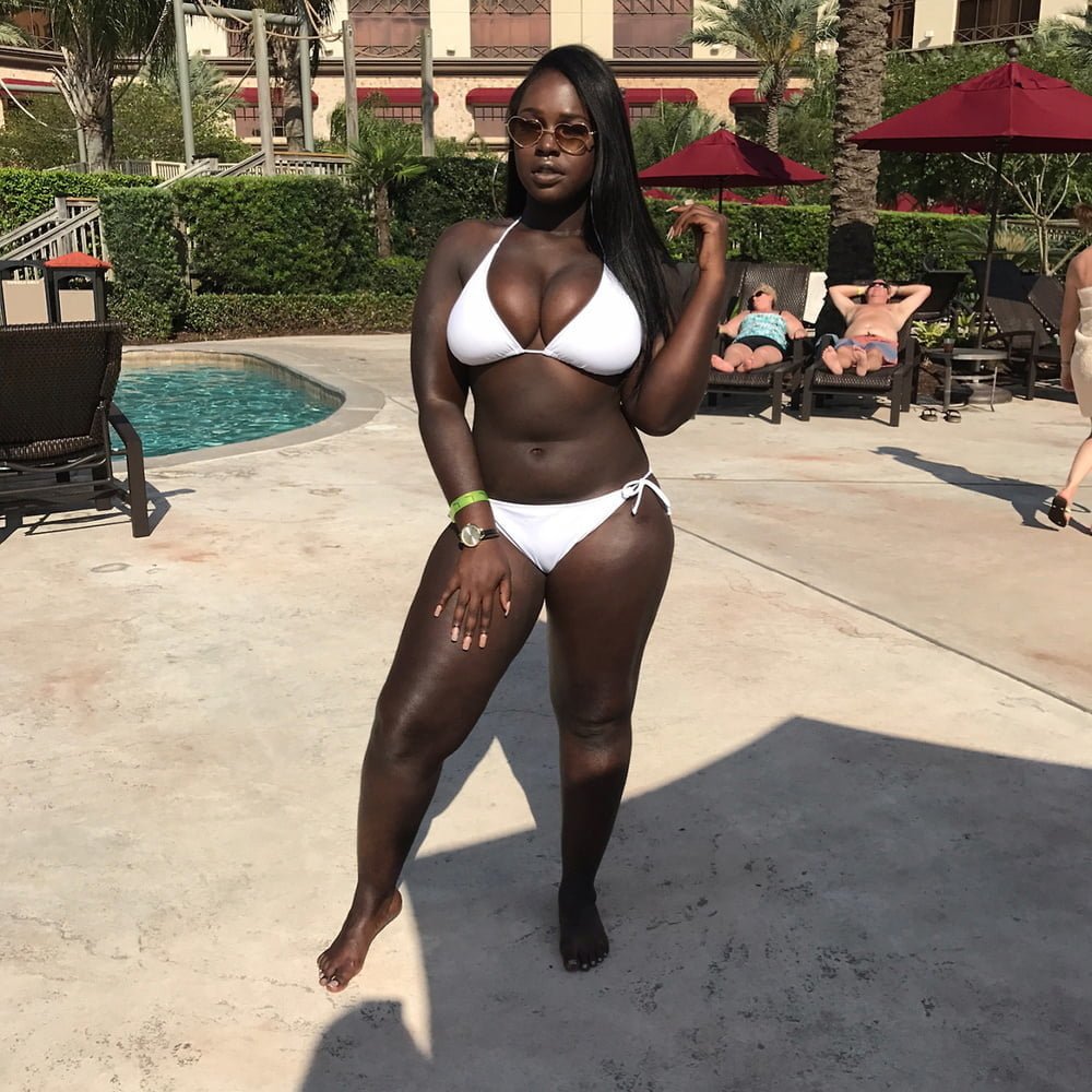 Big Black Women Pics