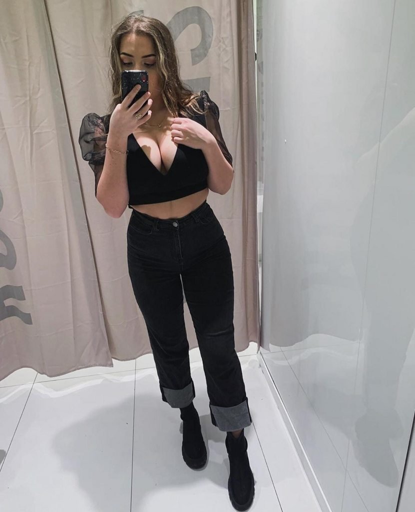 Milada Moore plums onlyfans