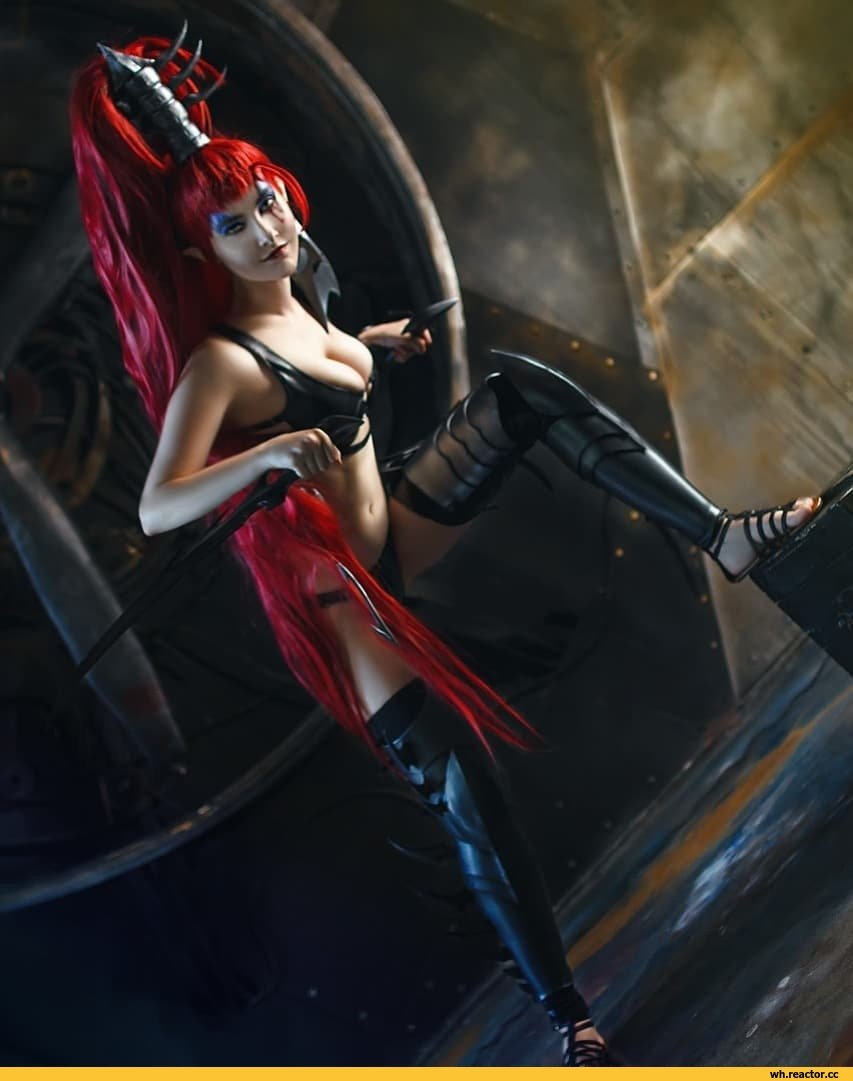 Lilith Hesperax Cosplay