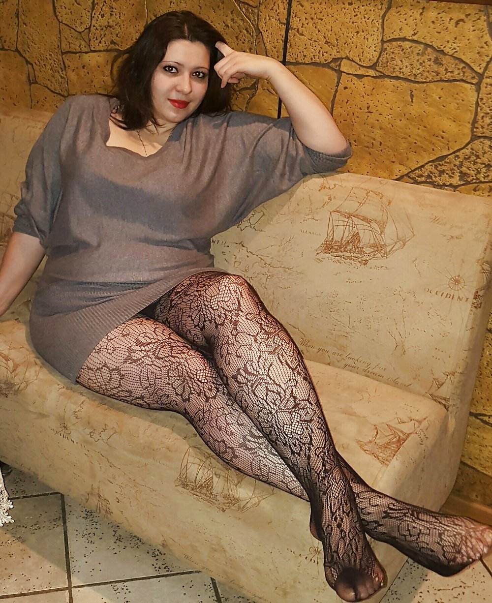 Hairy ass in stockings