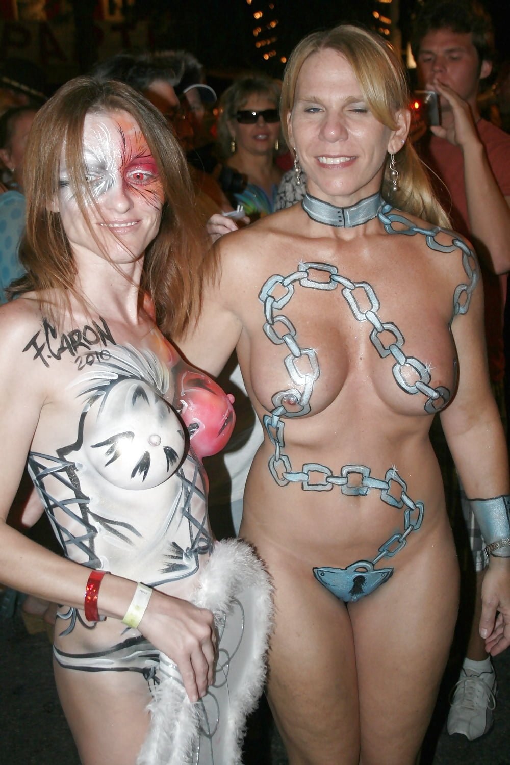 Naked cool milfs